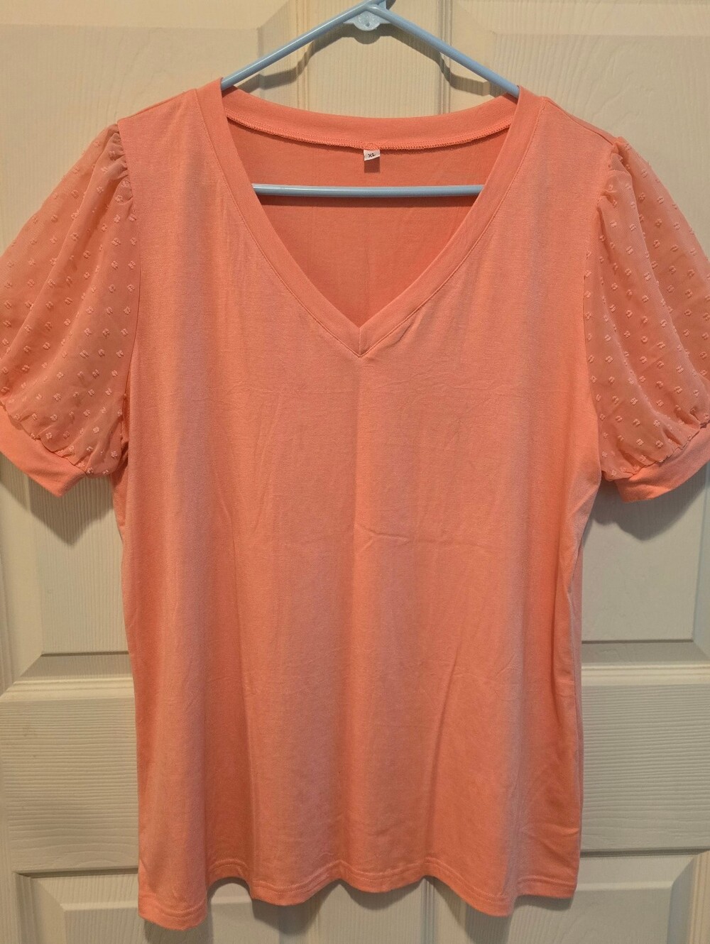 Women's V-Neck Puff Sleeve Top in Peach-Like New!